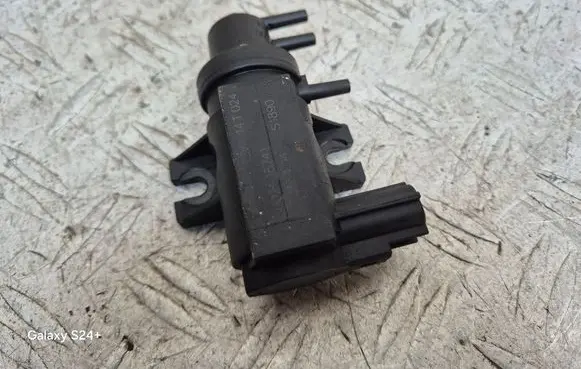 Mazda 3 III Turbo solenoid valve SH0218741 70355404