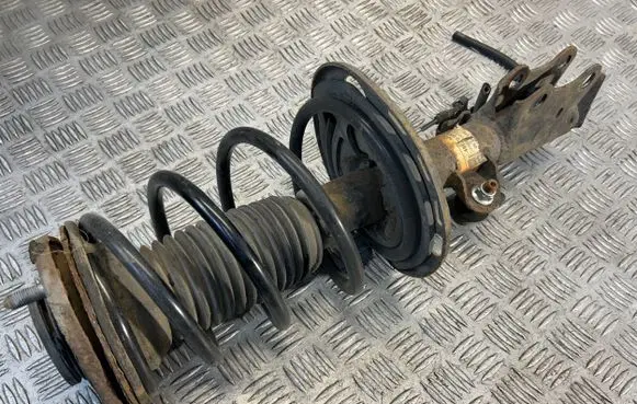 Toyota Avensis T270 Front shock absorber/damper