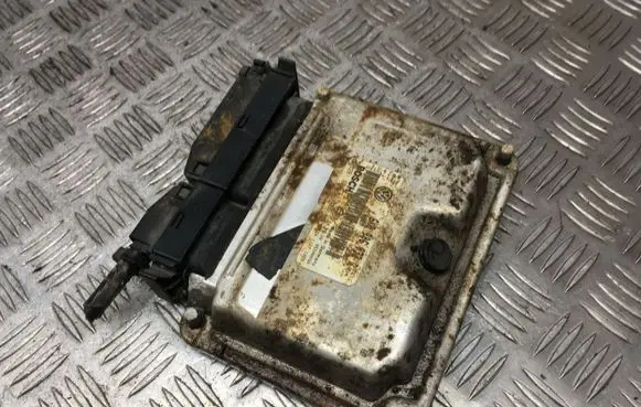 Seat Ibiza II (6k) Engine control unit/module 6K0906032Q 0261206836 26SA0000