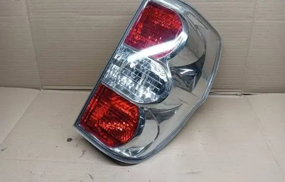 Suzuki Grand Vitara II Rear/tail lights 3560364J1R