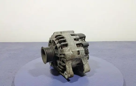 Toyota Aygo AB10 Generator/alternator 9656003780