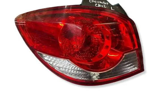 Chevrolet Cruze Tailgate rear/tail lights 