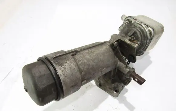 Oil filter mounting bracket