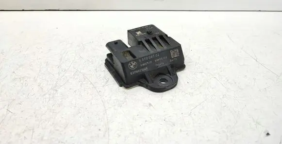 BMW X1 E84 Glow plug pre-heat relay 8570087