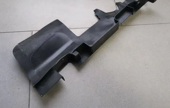 Audi A4 S4 B7 8E 8H Air intake duct part 8E0121284J