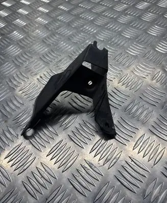 Audi A7 S7 4G Fender mounting bracket 4G8821135D