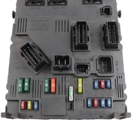 Peugeot 206 Fuse module 9649627880 S118085220A BSIE0200
