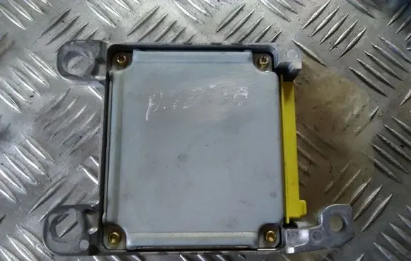 Toyota Avensis Verso Airbag control unit/module 8917044040 231002450