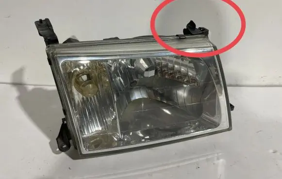 Toyota Land Cruiser (J100) Headlight/headlamp