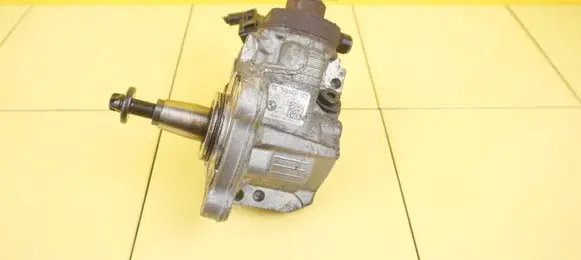 BMW 1 E81 E87 Fuel injection high pressure pump 0445010506 N47D20C