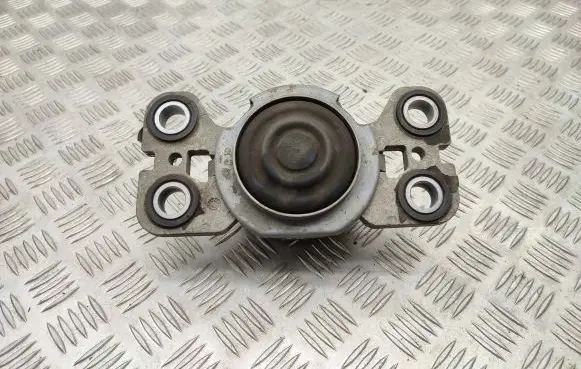 Volvo V70 Engine mount bracket 3G9N7M121AA