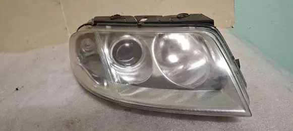 Volkswagen PASSAT B5.5 Headlight/headlamp 