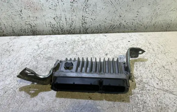 Toyota Auris E180 Engine control unit/module 896610ZM30 MB2756005370