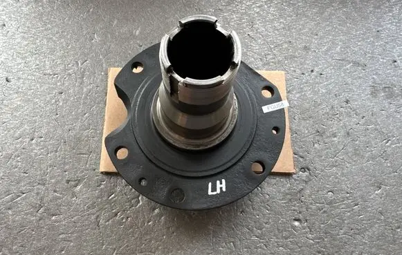Nissan Patrol Y61 Front wheel hub spindle knuckle 40011VB200