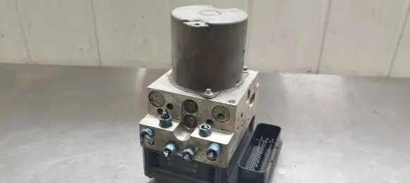 BMW 5 E60 E61 ABS Pump 6783362 678336006