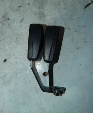 Audi A8 S8 D3 4E Middle seatbelt buckle (rear) 4E0857739A