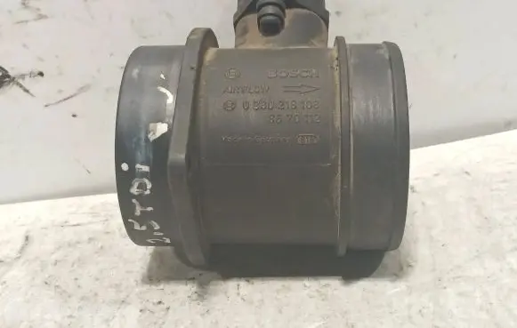 Volvo V70 Mass air flow meter 8670112 0280218108