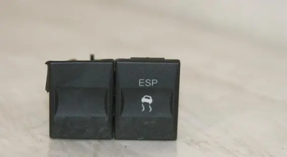 Ford Mondeo Mk III ESP (stability program) switch 5S7T2C418AA 1360360