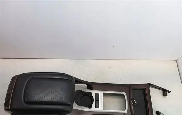 SsangYong Rexton Center console 