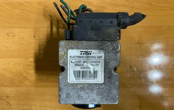 Renault Trafic II (X83) ABS Pump 13664105 13509005K 91169033