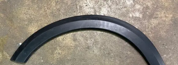 Subaru Outback (BS) Front arch trim E2017AL004