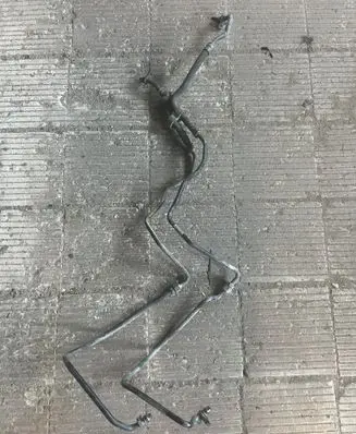 Gearbox oil cooler pipe/hose