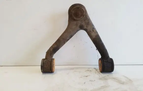 Iveco Daily 5th gen Front lower control arm/wishbone