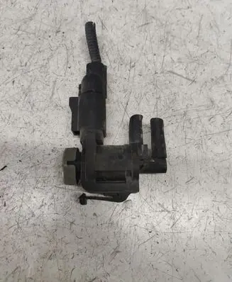 Volkswagen Sharan Vacuum valve 1J0906283C