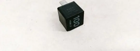 Skoda Fabia Mk1 (6Y) Other relay 7M0951253A