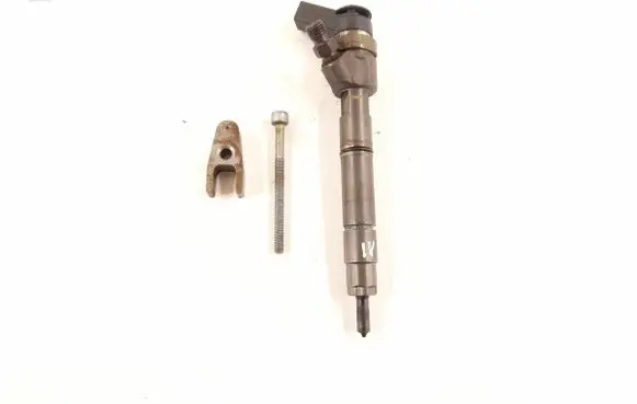 Mercedes-Benz B W245 Fuel injector 6400700787 A6400700787
