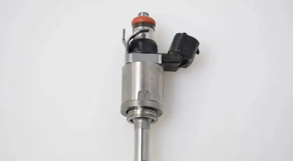Mazda CX-5 Fuel injector PE0113250C