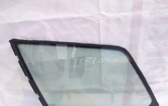 Audi A4 S4 B5 8D Rear side window