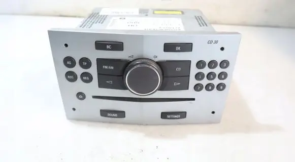 Opel Zafira B Radio/GPS head unit trim 497316088