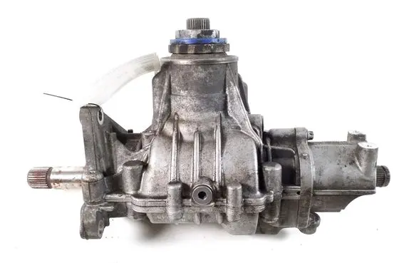 BMW 2 F46 Gearbox transfer box case 7646908