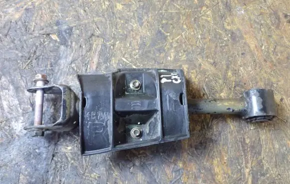 Mazda CX-5 II Rear suspension control arm KB7W28506
