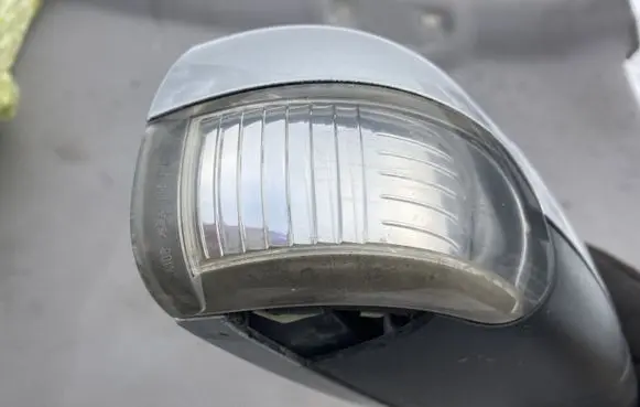 Volkswagen Touran I Manual wing mirror 