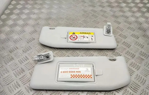 Peugeot 208 Sun visor