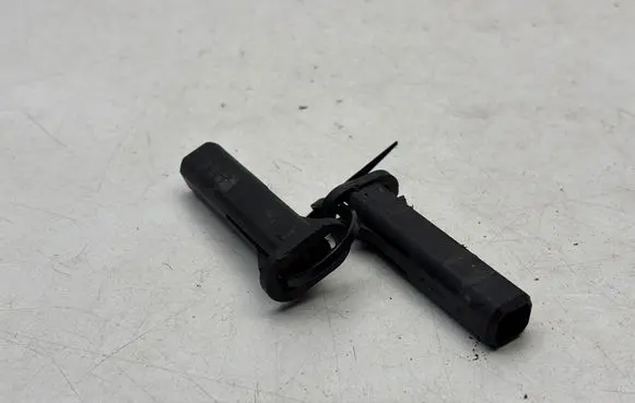 Audi SQ7 Radiator mount bracket 4M0421095