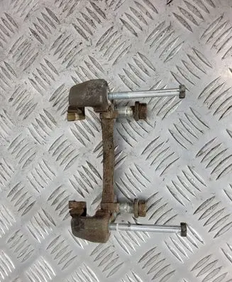 Suzuki Jimny Front Brake Caliper Pad/Carrier 