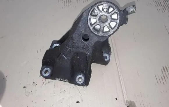Audi Q7 4L Engine mounting bracket NOCODE