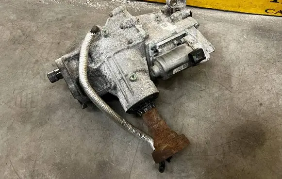 Ford Escape IV Gearbox transfer box case LX677L486DF