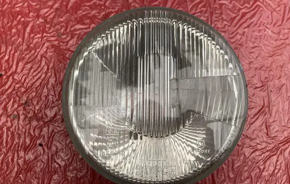 Toyota Land Cruiser (BJ70) Headlight/headlamp
