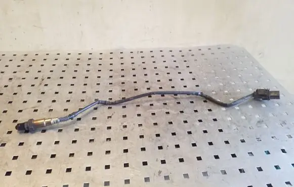 Volkswagen PASSAT B7 Lambda probe sensor 03L906262 0281004