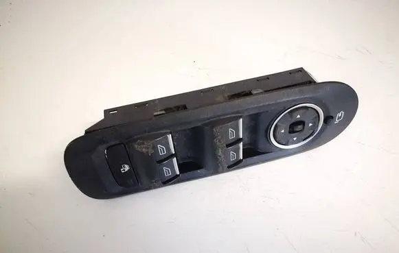 Ford Mondeo MK IV Electric window control switch am2t14a132ba am2t-14a132-ba