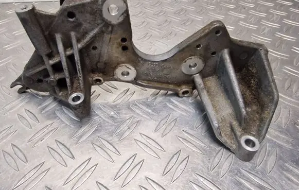 Audi A6 S6 C6 4F Fuel pump bracket 059130147P