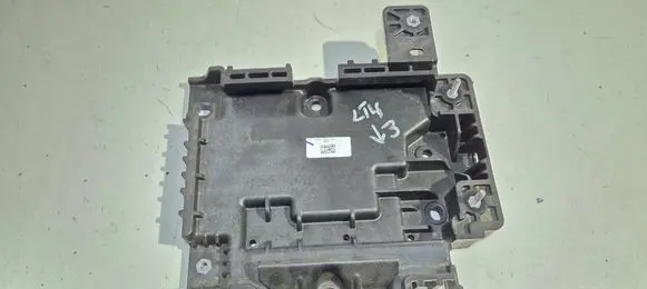 Hyundai i10 Battery box tray 37151K7000 21032024800