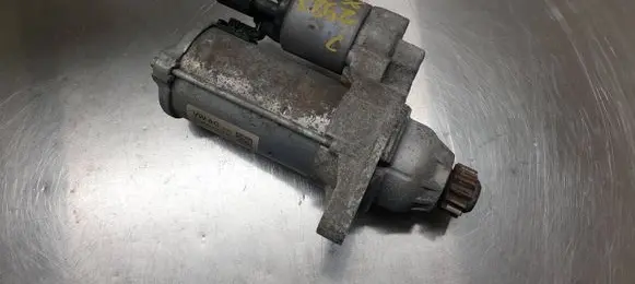 Volkswagen Golf VII Starter motor 0AM911023R 11102013 0001179522
