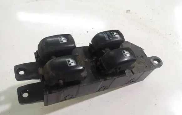 Hyundai Santa Fe Electric window control switch 9357026100