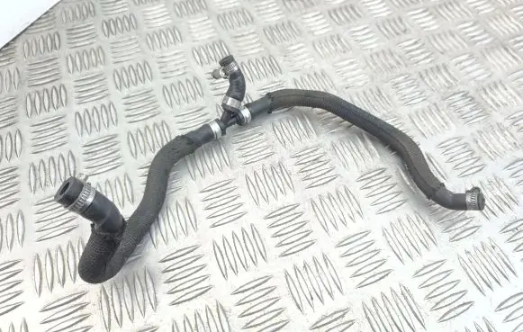 Coolant pipe/hose