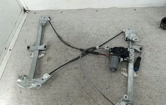 Peugeot Partner Front door window regulator with motor 0130821763BOSCH